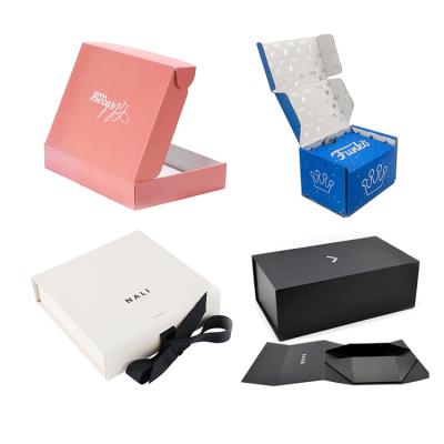 China Handmade Custom Silver Folding Box Closure Rigid Stamping Foil Cardboard Logo Magnetic Packaging Box for sale