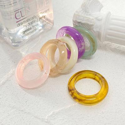 China FASHIONABLE Resin Temperament Ring Retro Ring Colorful For Girl Women Jewelry Acrylic Ring for sale