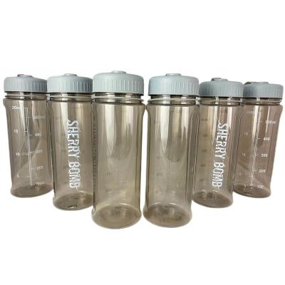 China Unisex 600ml BPA Free Food Grade Tritan Material Eco-friendly Sports Drink Bottle for sale