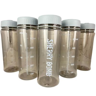 China Unisex 600ml BPA Free Food Grade Tritan Material Eco-friendly Sports Travel Mug for sale