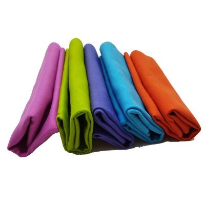 China Fashion Compressed Design Quick Dry And Strong Water Absorption 30*30Cm 400Gsm Microfiber Suede Towel for sale