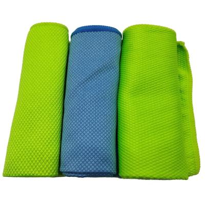 China Compressed Microfiber Towel Fish Scale Microfiber Cloth , Diamond Cleaning Cloth for sale