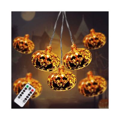 China Holiday Decorations Golden Pumpkin String Lights 30 LED Battery Operated Decorative Lanterns Waterproof Twinkle Lights For Thanksgiving Decoration for sale