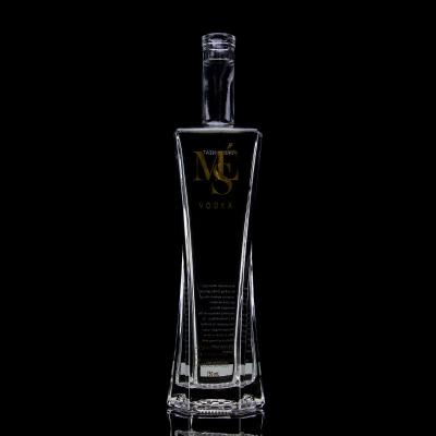 China Exquisite Design Vodka Liquor Bottle Clear or Customized 750ml Glass Bottle with Cork for sale