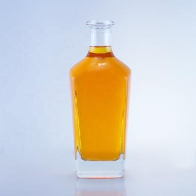 China 750ml Clear Varnish Liquor Glass Bottle For Unique Liquid Whisky Vodka Rum Tequila for sale