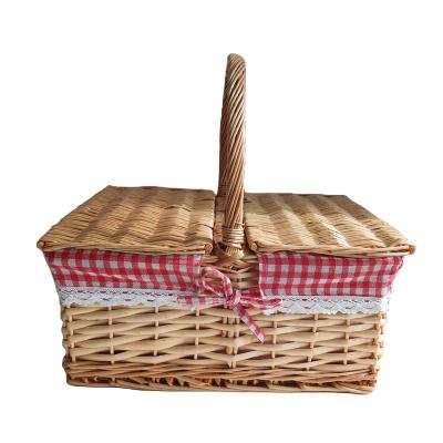 China Large Europe Picnic Basket Four People Use Portable Rectangle Wicker Basket With Cloth Picnic Basket for sale