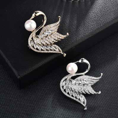 China Micro Pave Bridal Pearl Zirconia Swan Brooches Pins Wedding Dress Even Party Prom Accessory Wholesale for sale