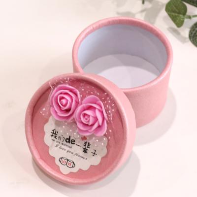 China Customized Europe Rose Ribbon Card Small Custom Gift Box Round Wedding Candy Box for sale