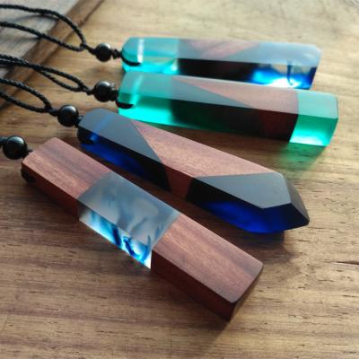 China Fashionable Resin Wooden Necklace Vintage Men Woman Vintage Rope Chain Pendant Woven Jewelry for sale