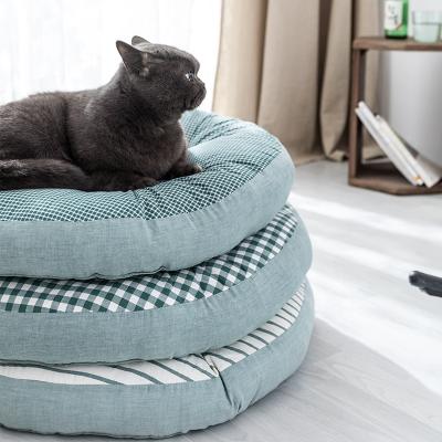 China Manufacturers Wholesale Home Decorative Soft Floor Viable Chair Pad Custom Savvydeco Check Stripe Around Cushions For Pet Kids for sale