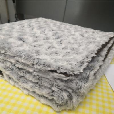 China Anti Dust Mites Customized 100%Polyester Household Blanket Made Of Fleece And Rose PV Fleece Blanket For Winter Blanket for sale