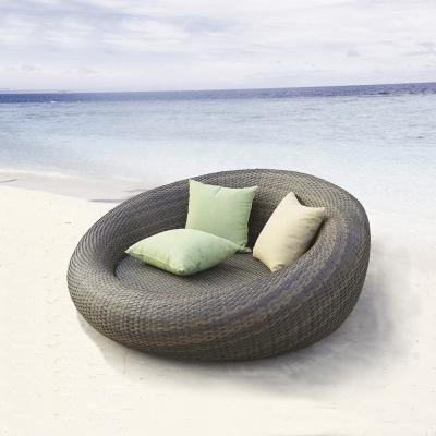 China Contemporary Weather Resistant Rattan Wicker Garden Daybed for sale