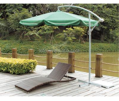 China Cheap And Popular UV Resistance Poly Rattan Sun Lounger For Swimming Pool for sale