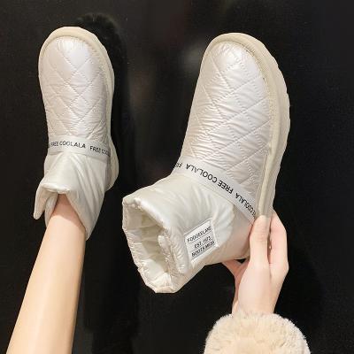 China Fashion Trend Factory Warm Material Cheap High Quality Smooth Top Plush Down Feather Outdoor Slipper Women Waterproof Boots for sale