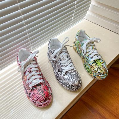 China Fashion trend factory wholesale cotton slippers girl indoor outdoor snow boots material anti-skid unique warm plush slippers for sale