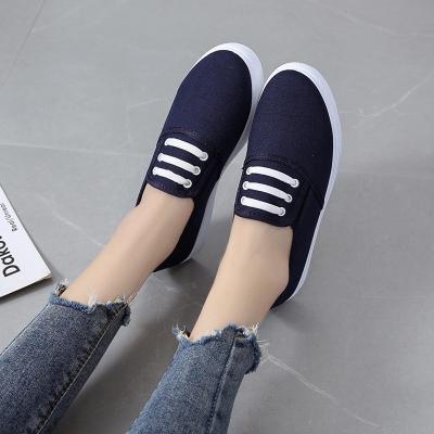 China Around the 2022 autumn large size walking style lace up canvas casual shoes women ladies flats fashionable concise shoes for sale