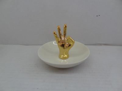 China Tenedor de cerámica de la joyería de la mano del diseño del finger de la mano, tenedor del anillo de la mano de la porcelana 10 x 10 x 9,5 cm en venta