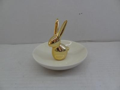 China Tenedor del anillo de la joyería de la porcelana con el conejo de oro brillante 10 x 10 x 8,5 cm en venta