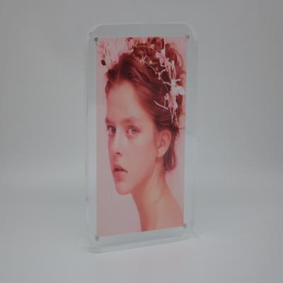 China Good quality factory direct magnetic photo frame plastic clear acrylic a4 magnetic photo frame for sale