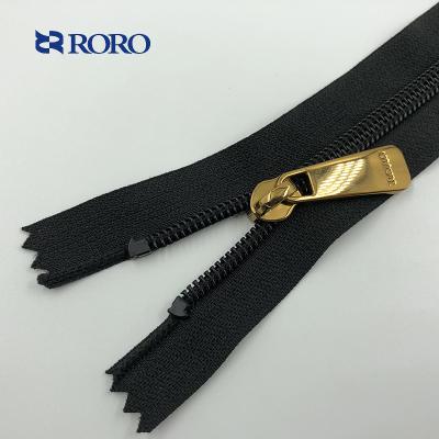 China 5# 8# Plastic Nylon Zipper Handbag Viable Nylon Accessories Zippers Custom Long Zipper Wholesale Clothing Fashion Chain No. 5 For Bags 5# for sale