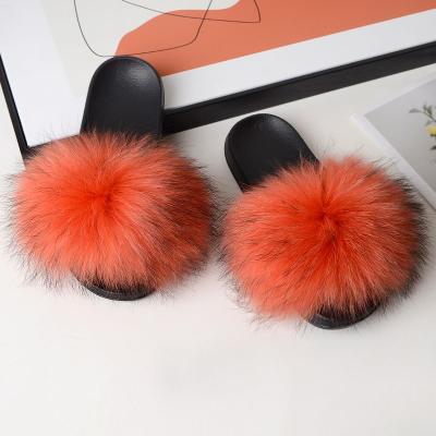 China CUSHIONING Raccoon Fur Slippers Summer Raccoon Fur Slipper Good Quality Workmanship Big Fur Women Fluffy Slippers 100% for sale