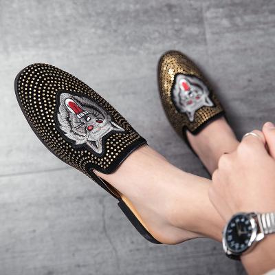 China Fashion Trend New Arrive Leather Walking Casual Sandals Man Moccasin Embroidery Lazy Shoes Slip On Loafers Half Slippers Shoes for sale