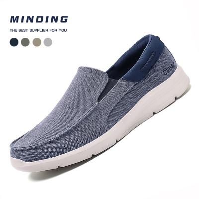 China Fashion Trend New Arrive Men Slip On Canvas Style Dedeshoes Casual Boat Shoes Lightweight Soft Sole Casual Loafers Lazy Walking Shoes for sale