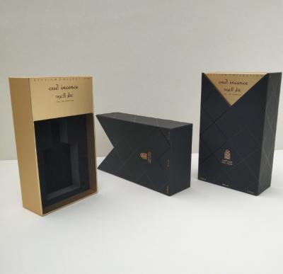 China Recyclable (Hot Offer) White Perfume Large Cardboard Boxes Wholesale Cosmetic Paper Box for sale