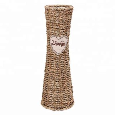 China Wholesale Elegant Hand Craft Straw Vase Basket Woven Handmade Decorative Natural Grass Basket for sale