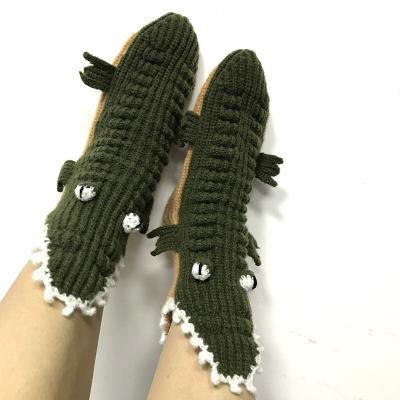 China New Winter Polyester Xmas Men Socks Thick Warm Solid Color Big Eyes Floor Sock Christmas Gifts Crocodile Green Unisex Sock For Women for sale