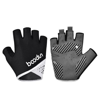 China New Unisex Outdoor Fitness Mitt Half Finger Silicone Printed Sports Mitt for sale