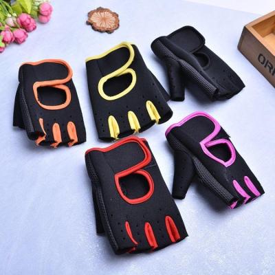 China Adjustable Elasticity SBR Breathable Phreatic Material Half Finger Protect Anti Slip Fitness Gloves Mountain Bike Sports for sale