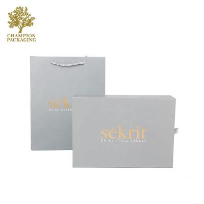 China Recyclable Printing Packaging Gift Box For Clothes , Eco Friendly Clothing T-shirt Tissue Packing Paper Box for sale