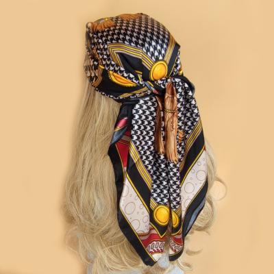 China 2022 Wholesale 2022 Sunscreen Popular Square Silk Luxury Shawls Popular Designer Kerchief Factory 90X90CM Headcloth Fashion Print Beach Scarf for sale