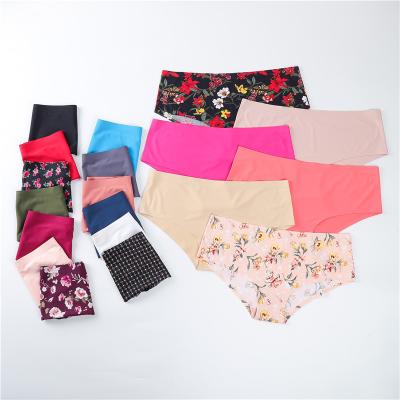 China Manufacturer OEM Plus Size Silk Spandex Panties Seamless Underwear Women Underwear for sale