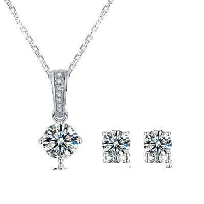 China Romantic Women's Classic Four Fork 925 Moissanite Silver Stud Earring Pendant Set for sale