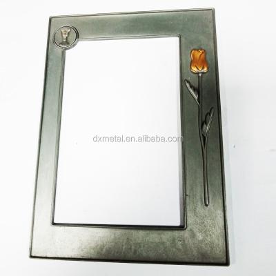 China Business Gifts Wholesales Custom Frame Mount Photo Frames Hot Selling Fancy Silver Plated Picture Frames for sale