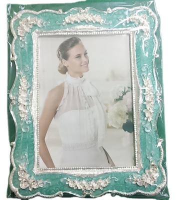 China Wedding Gifts Wholesale Hot Sale Metal Enamel Picture Picture Frame Custom Decor Zinc Alloy Wedding Photo Frames for sale