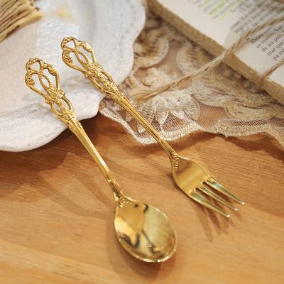 China Disposable Gold Plated Cutlery Set Long Handle Spoon/304 Stainless Steel Kitchen Spoon Korean Creative Salad Western Fork for sale