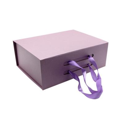 China Customized Luxury Hot Sale Recycled Materials Gift Magnetic Foldable Paper Box for sale