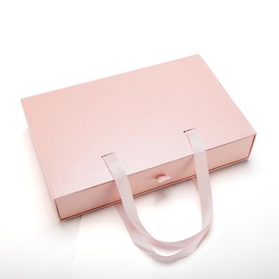 China Recycled Materials Custom Coated Paper Luxury Magnetic Foldable Cardboard Pink Christmas Gift Box for sale