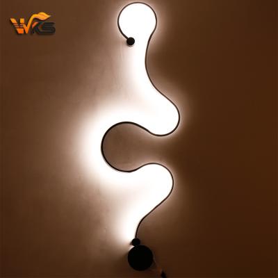 China Easy Round Decorative LED Wall Bracket Bathroom Living Room Decor Metal Joint Assembly Lamp Indoor Modern Black White Indoor Wall Light for sale