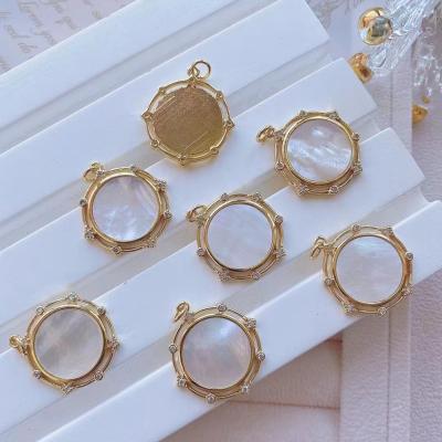 China FASHIONABLE Wholesale Brass Gold Plated Coin Shape Pendant Set With Zircon For Necklace Making for sale