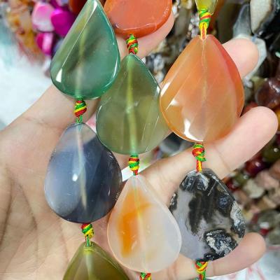 China Wholesale Natural Irregular Agate Agate Stone with Multiple Colors for Jewelry Making for sale