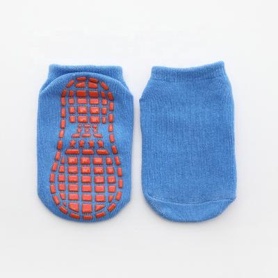 China Wholesale QUICK DRY Custom Anti Slip Sport Grip Knocks Kids Children Adults Men Womennon Jump Trampoline Grip Socks for sale