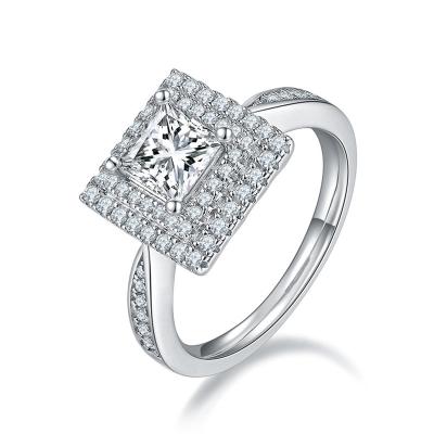 China Princess Cut 1ct 5.5*5.5mm D Halo Design CLASSIC 925 Double D Color Moissanite VVS Engagement Silver Wedding Ring For Women for sale