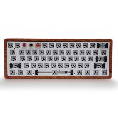 China GK61 RGB Half-Complete Wooden Swap Wooden Mechanical Keyboards DIY Hot Case Kit for sale