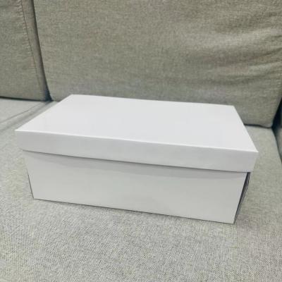 China Sturdy Eco friendly Paperboard Shoe Box For Shoes Shipping and Storage for sale