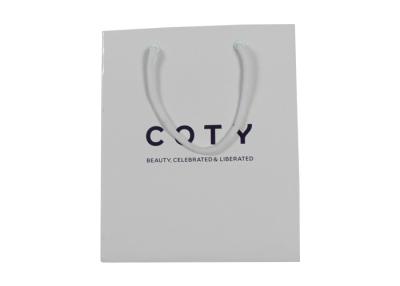 China Customized Paper 98gsm Gift Bag With Handles ISO FSC Certification for sale