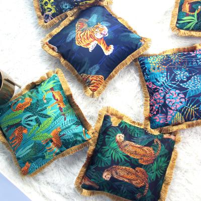 China Forest anti-static luxury silk tropical animal print light Cygnus tassel decoration pillowcase home cushion cover golden for sale